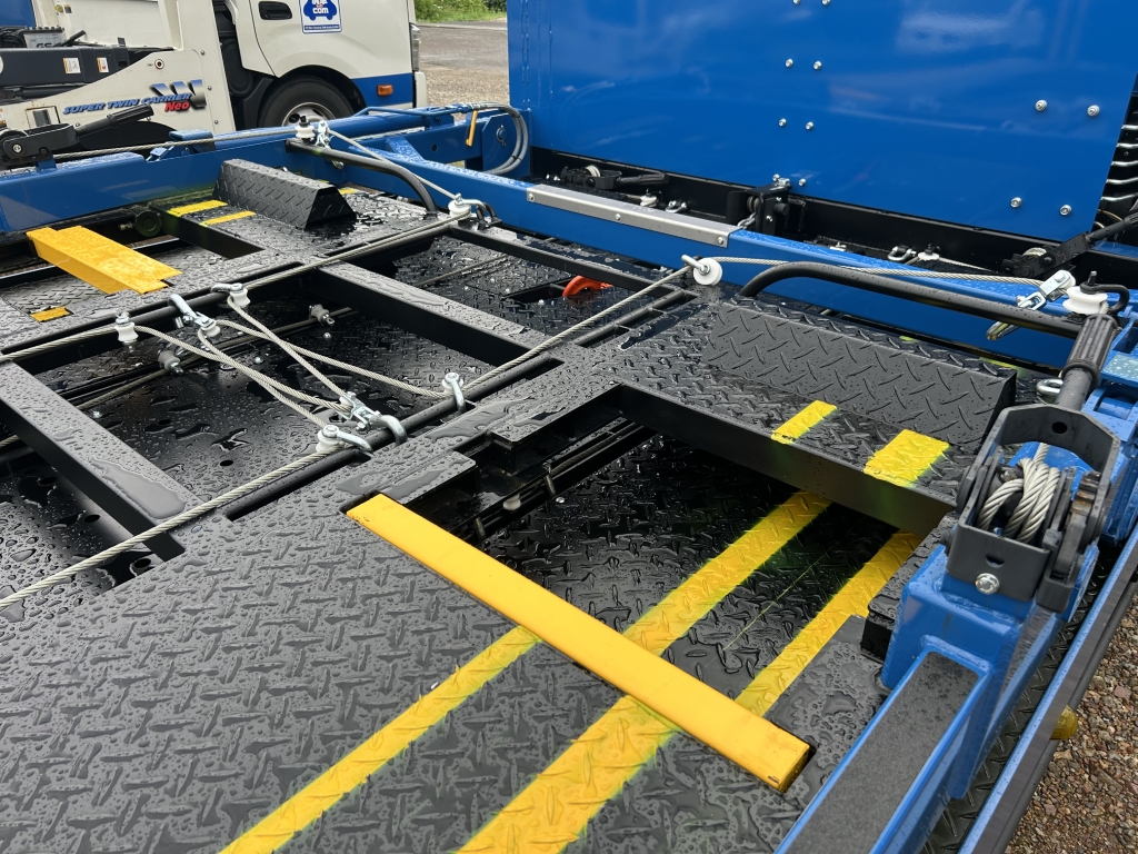 乗用車積載時の落込み（落込み幅が広い）